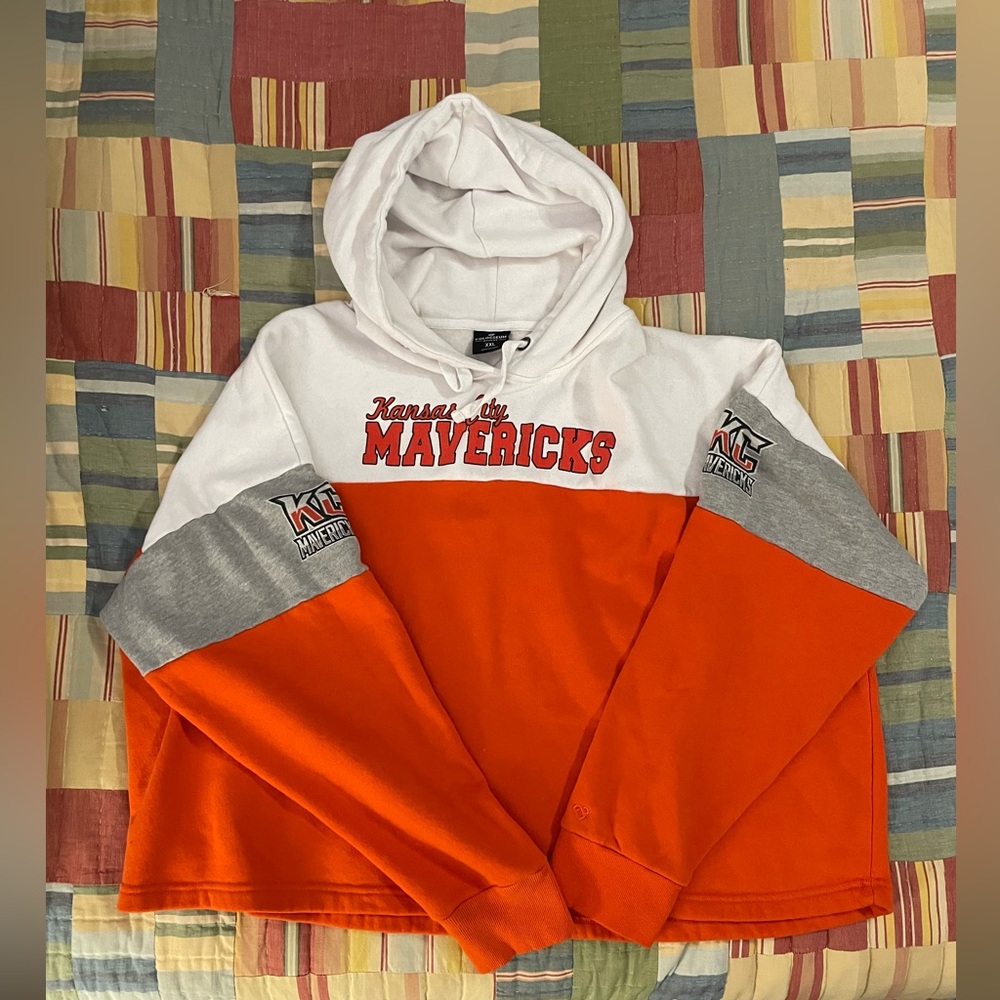 Kansas City Mavericks Woman’s Orange and Gray Hoodie XXL